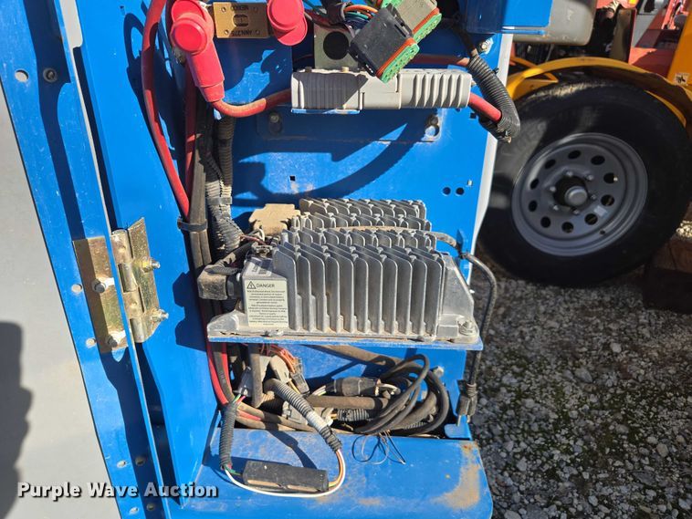 image for item DU2668 2019 Genie GR-20 vertical lift