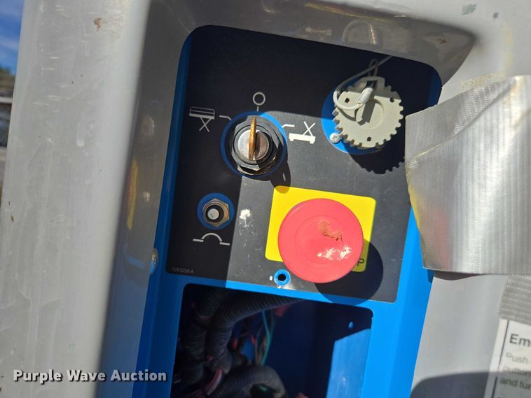 image for item DU2668 2019 Genie GR-20 vertical lift