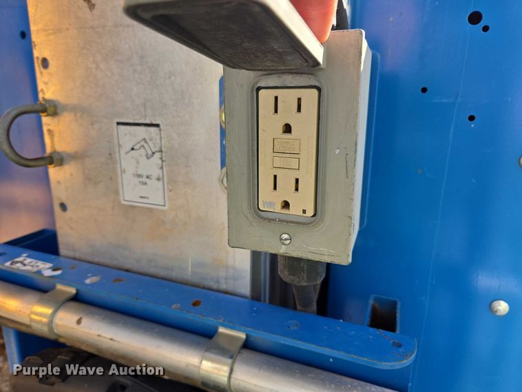 image for item DU2668 2019 Genie GR-20 vertical lift