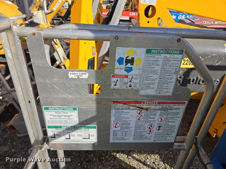 image for item DU2668 2019 Genie GR-20 vertical lift