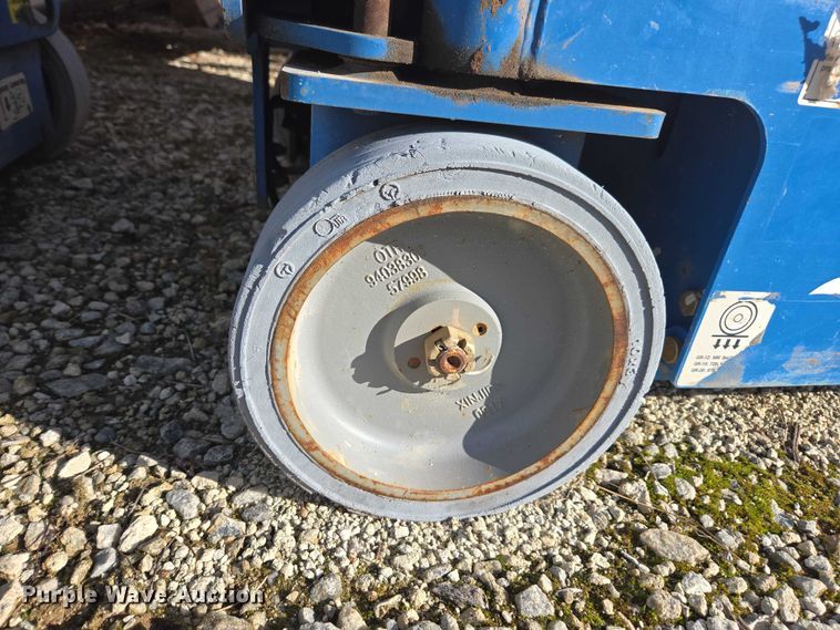 image for item DU2668 2019 Genie GR-20 vertical lift