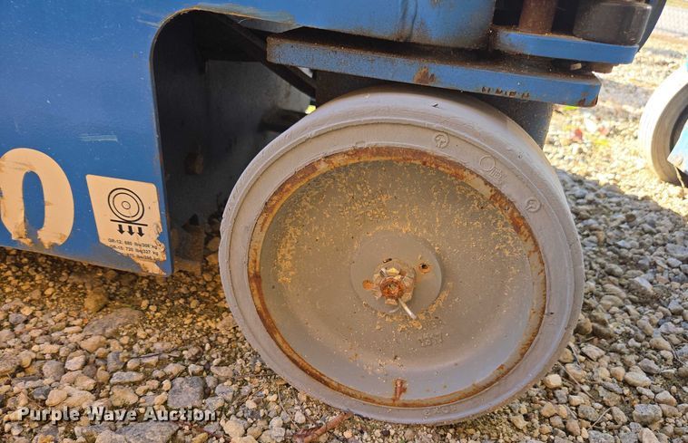 image for item DU2668 2019 Genie GR-20 vertical lift