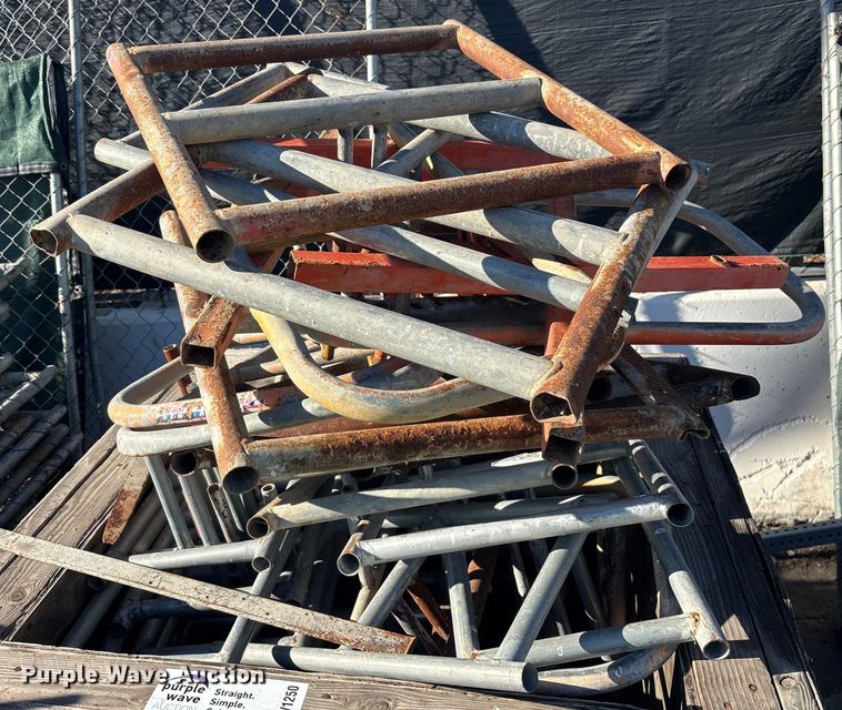 image for item DW1250 Chain link fence