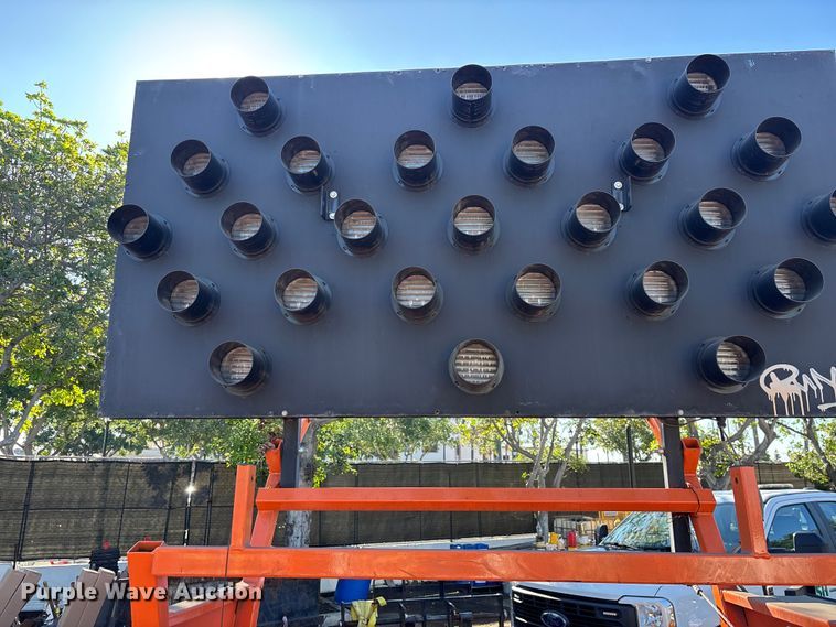 image for item DW1253 2020 National Signal arrow board trailer