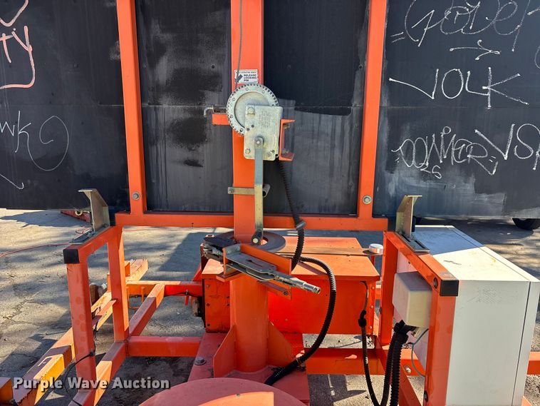 image for item DW1254 2014 Wanco DS-A1-30 message board trailer