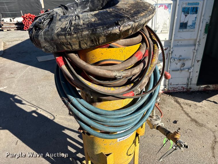 image for item DW1260 Kelco sandblasting pot