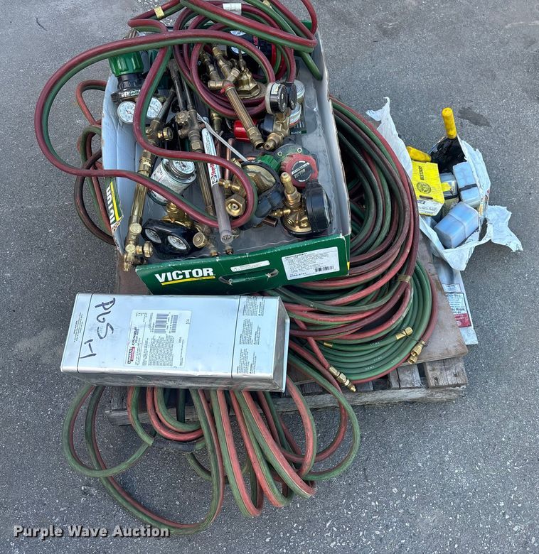 image for item DW1266 Welding supplies