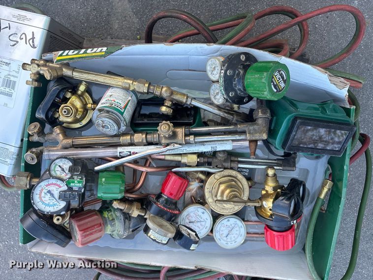 image for item DW1266 Welding supplies