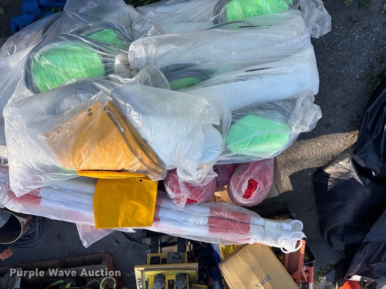 image for item DW1270 Tools