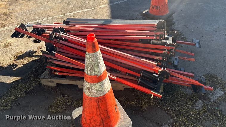 image for item DW1271 Road safety equipment