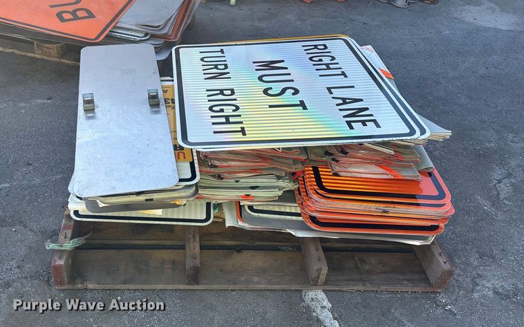 image for item DW1271 Road safety equipment