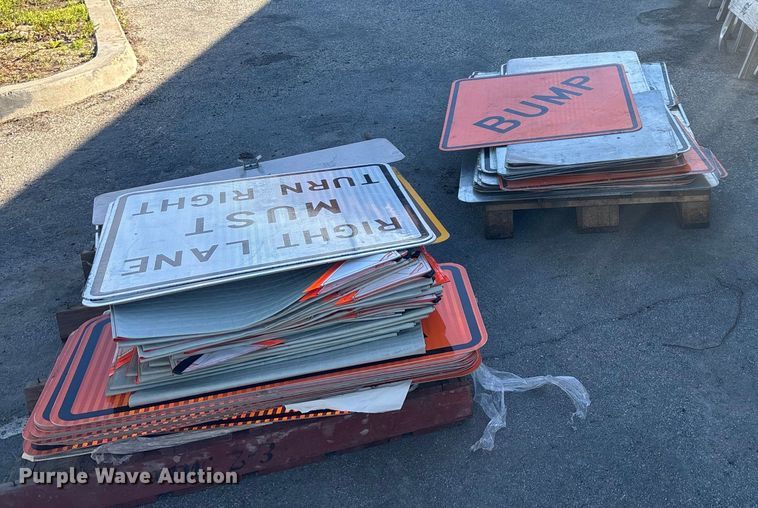 image for item DW1271 Road safety equipment