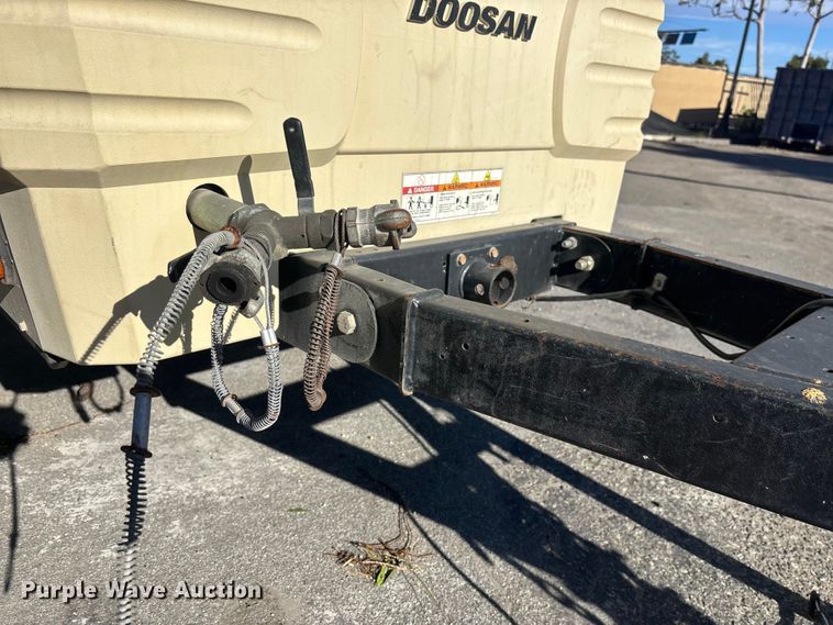 image for item DW1272 Doosan P185WDO-T4F air compressor