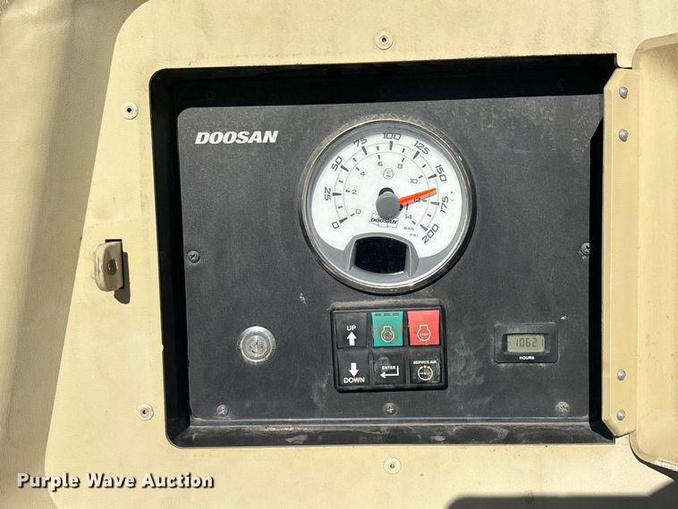 image for item DW1272 Doosan P185WDO-T4F air compressor