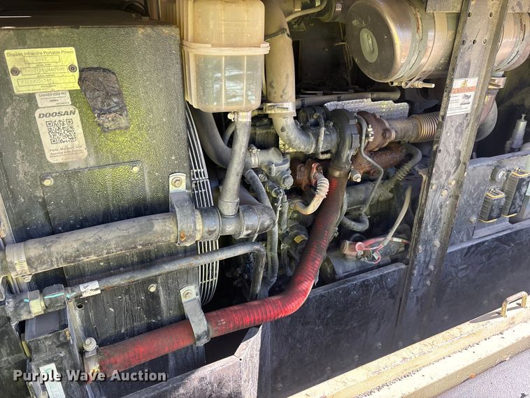 image for item DW1272 Doosan P185WDO-T4F air compressor