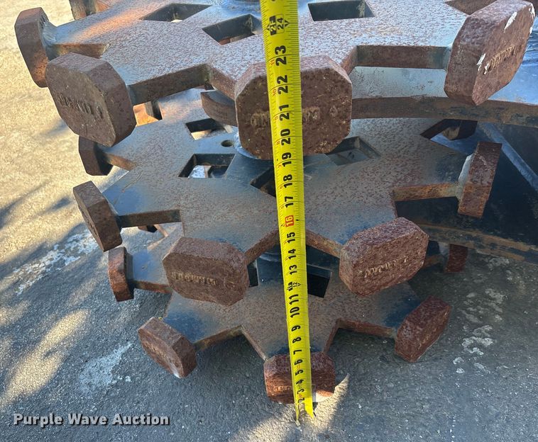 image for item DW1274 (2) excavator attachments