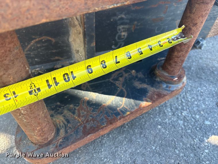 image for item DW1274 (2) excavator attachments