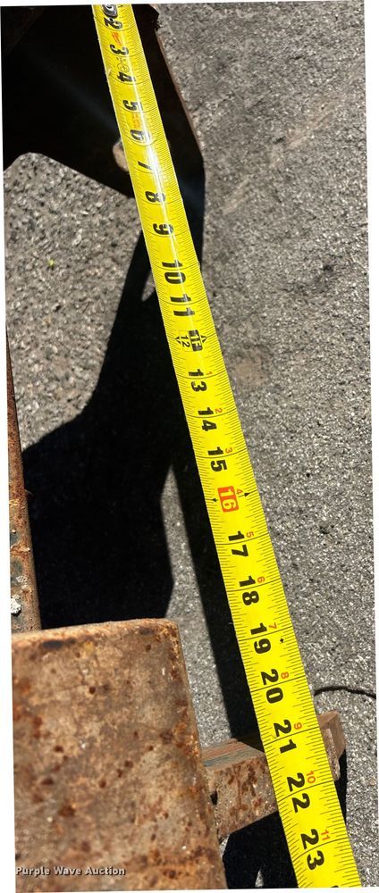 image for item DW1275 (2) forklift quick attaches