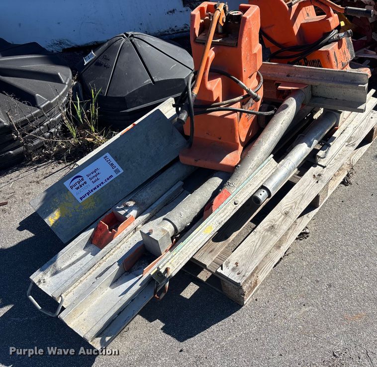 image for item DW1278 Shoring equipment