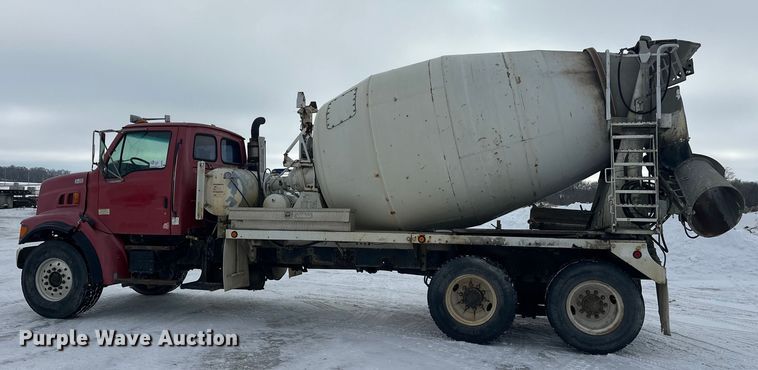 image for item DW4391 1998 Ford LT9501 ready mix truck