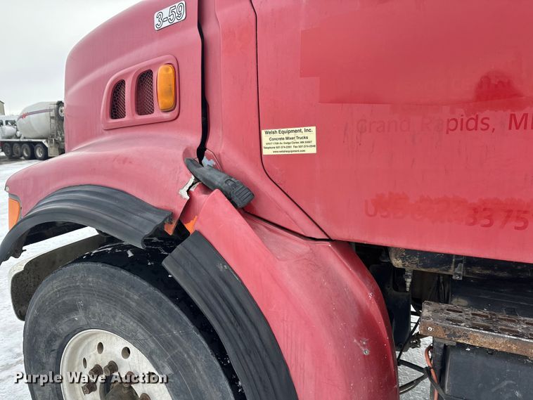 image for item DW4391 1998 Ford LT9501 ready mix truck