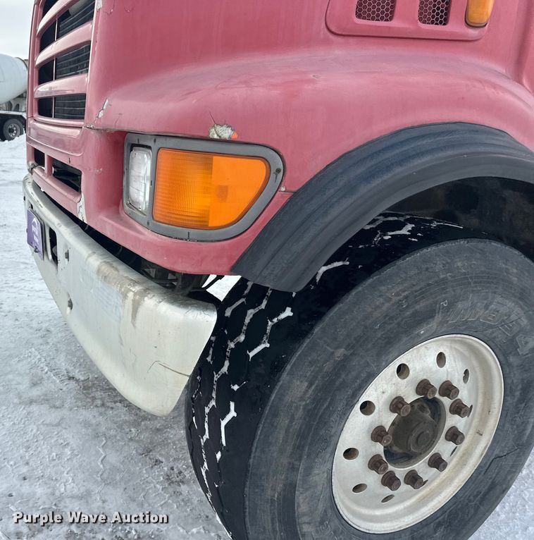 image for item DW4391 1998 Ford LT9501 ready mix truck