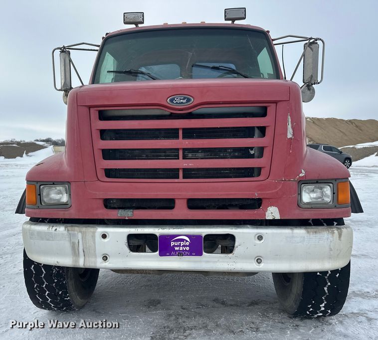image for item DW4391 1998 Ford LT9501 ready mix truck