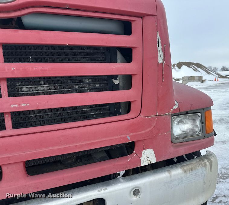 image for item DW4391 1998 Ford LT9501 ready mix truck