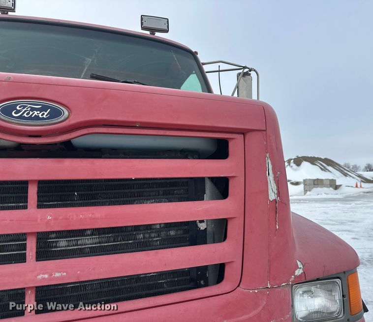 image for item DW4391 1998 Ford LT9501 ready mix truck