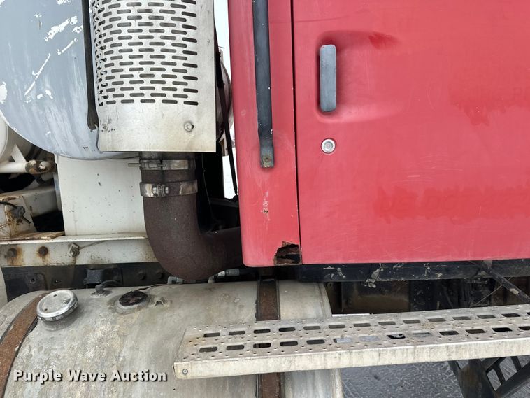 image for item DW4391 1998 Ford LT9501 ready mix truck