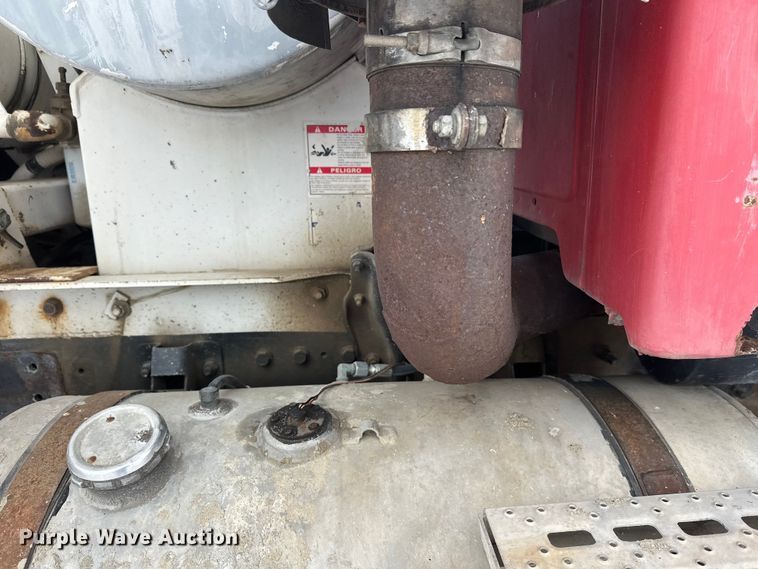 image for item DW4391 1998 Ford LT9501 ready mix truck