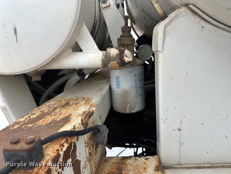 image for item DW4391 1998 Ford LT9501 ready mix truck