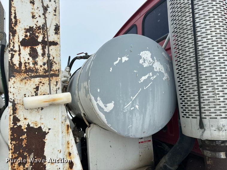 image for item DW4391 1998 Ford LT9501 ready mix truck