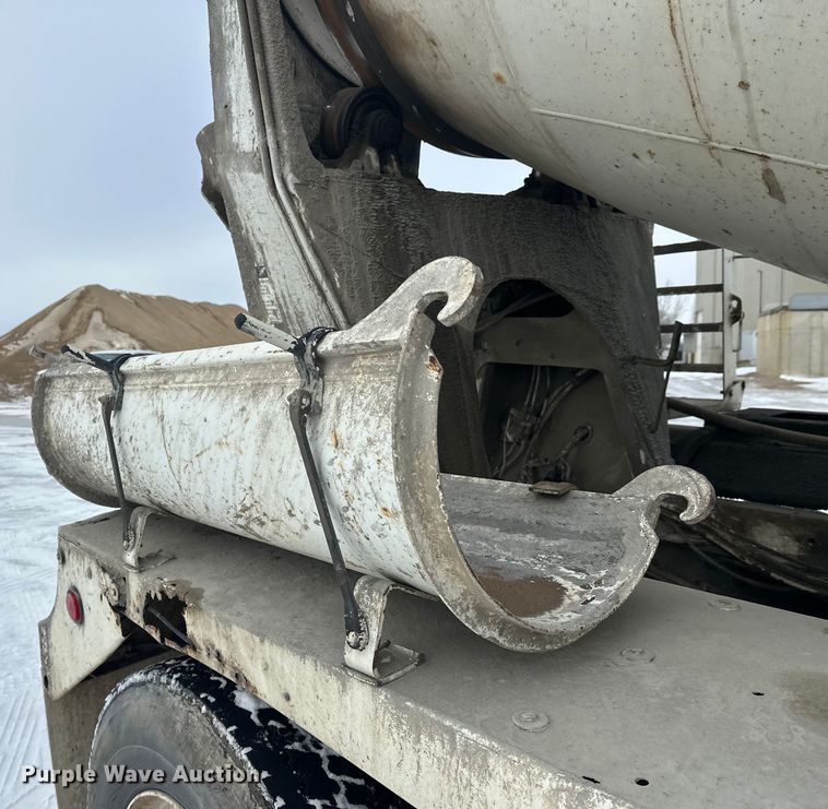 image for item DW4391 1998 Ford LT9501 ready mix truck