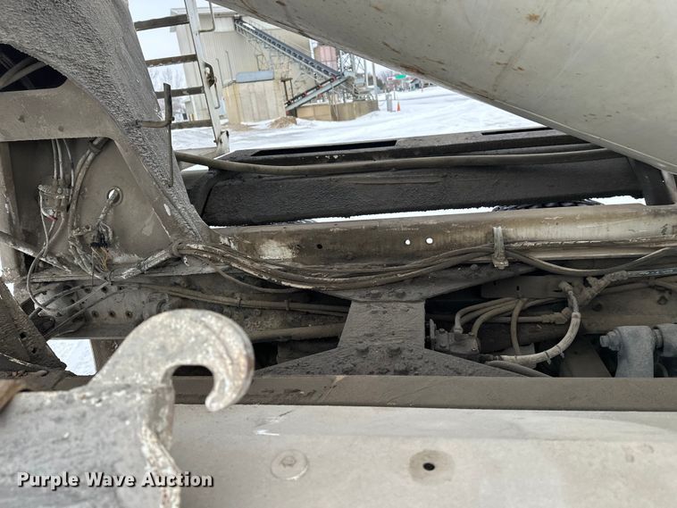 image for item DW4391 1998 Ford LT9501 ready mix truck