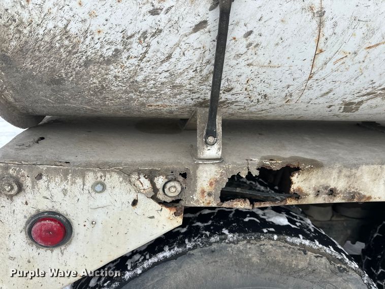 image for item DW4391 1998 Ford LT9501 ready mix truck