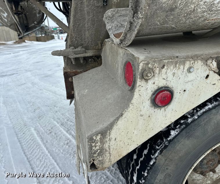 image for item DW4391 1998 Ford LT9501 ready mix truck