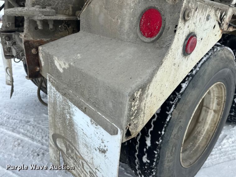 image for item DW4391 1998 Ford LT9501 ready mix truck