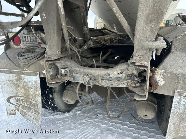 image for item DW4391 1998 Ford LT9501 ready mix truck