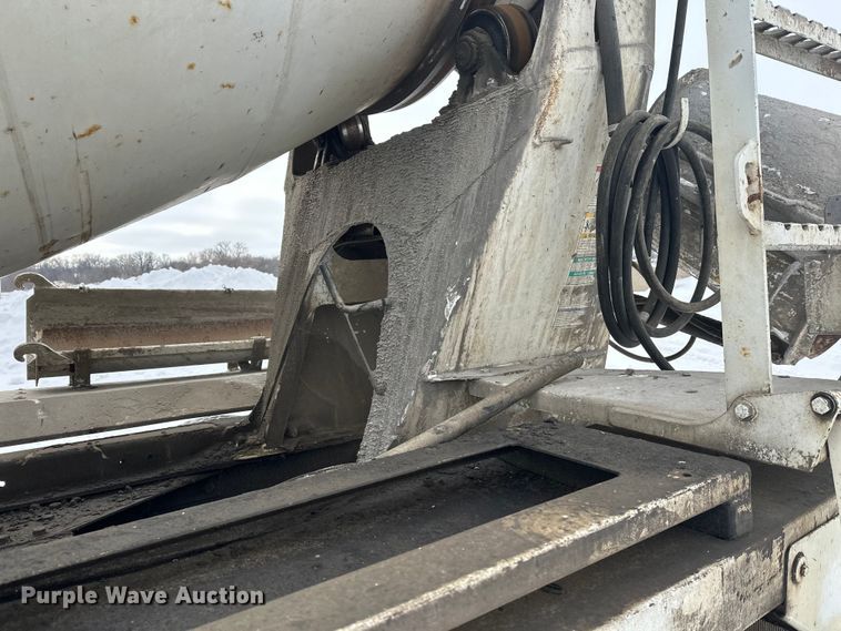 image for item DW4391 1998 Ford LT9501 ready mix truck