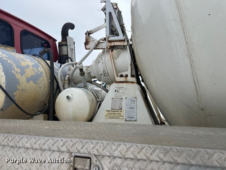 image for item DW4391 1998 Ford LT9501 ready mix truck