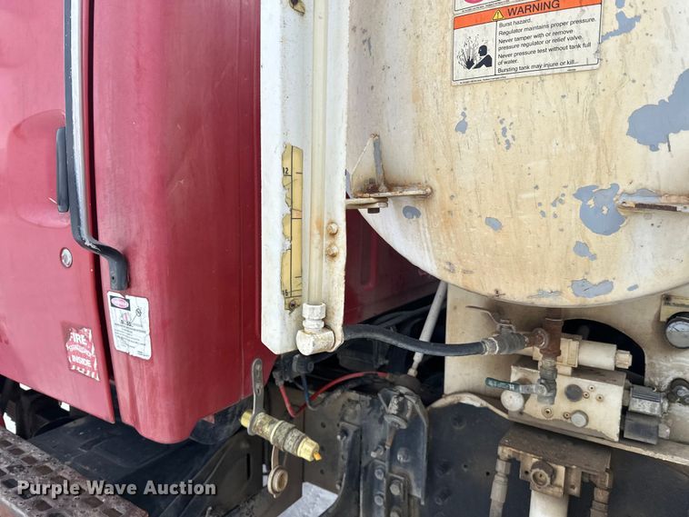 image for item DW4391 1998 Ford LT9501 ready mix truck