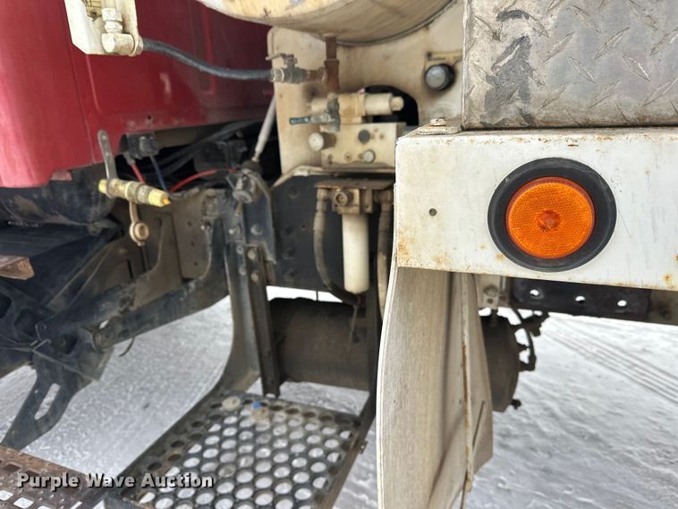 image for item DW4391 1998 Ford LT9501 ready mix truck