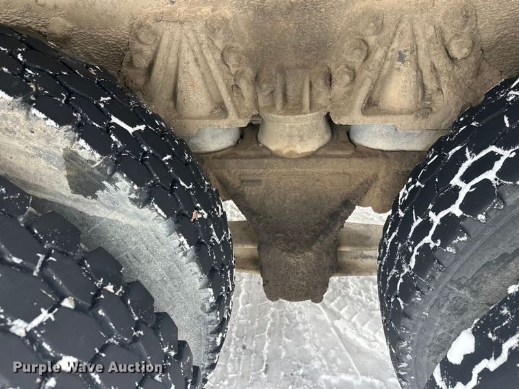 image for item DW4391 1998 Ford LT9501 ready mix truck