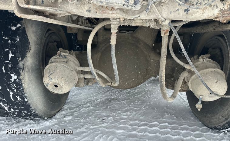 image for item DW4391 1998 Ford LT9501 ready mix truck