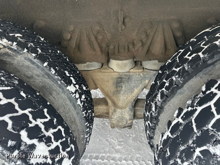 image for item DW4391 1998 Ford LT9501 ready mix truck