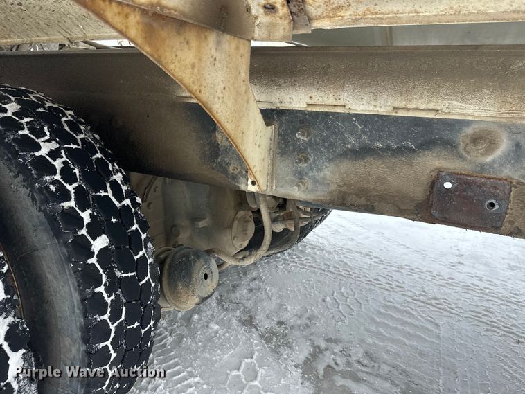 image for item DW4391 1998 Ford LT9501 ready mix truck