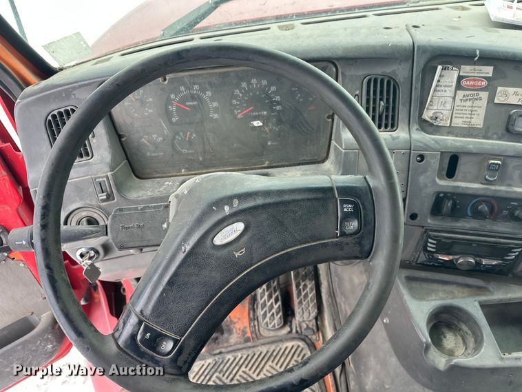 image for item DW4391 1998 Ford LT9501 ready mix truck