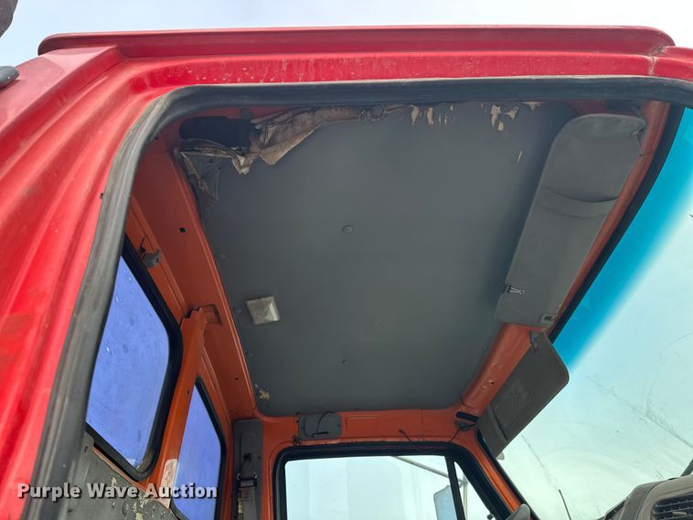 image for item DW4391 1998 Ford LT9501 ready mix truck