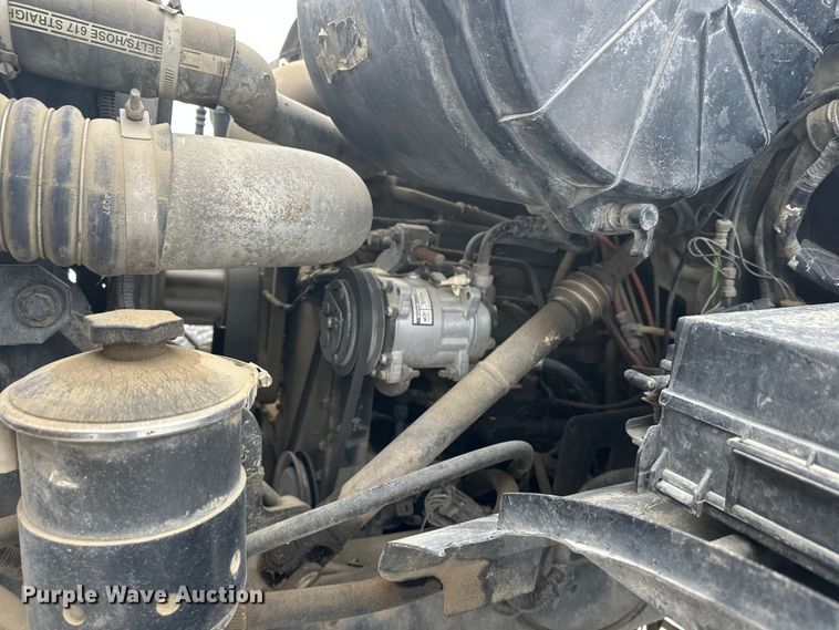 image for item DW4391 1998 Ford LT9501 ready mix truck